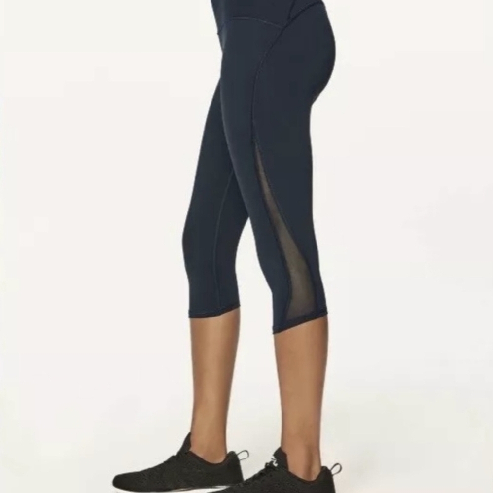 Lululemon Women's 6 Train Times Crop 17" Nocturnal Teal W6ADDS EUC